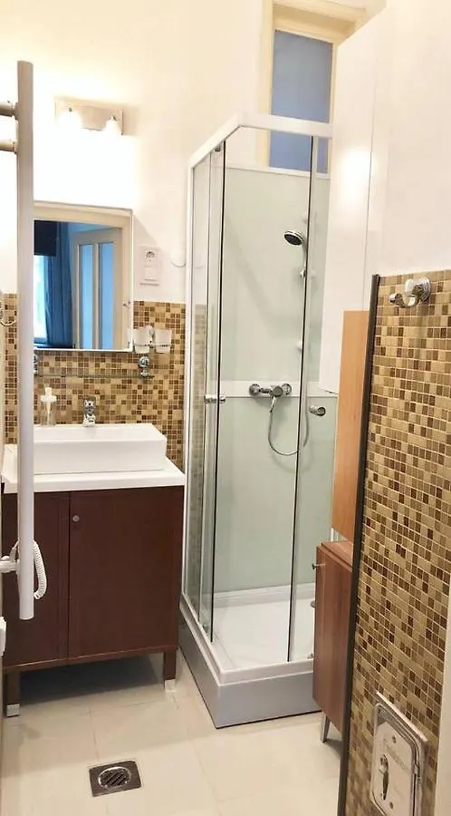 Cosy And Central Apartment With 4 Bedrooms And A/C Budapest 0*,